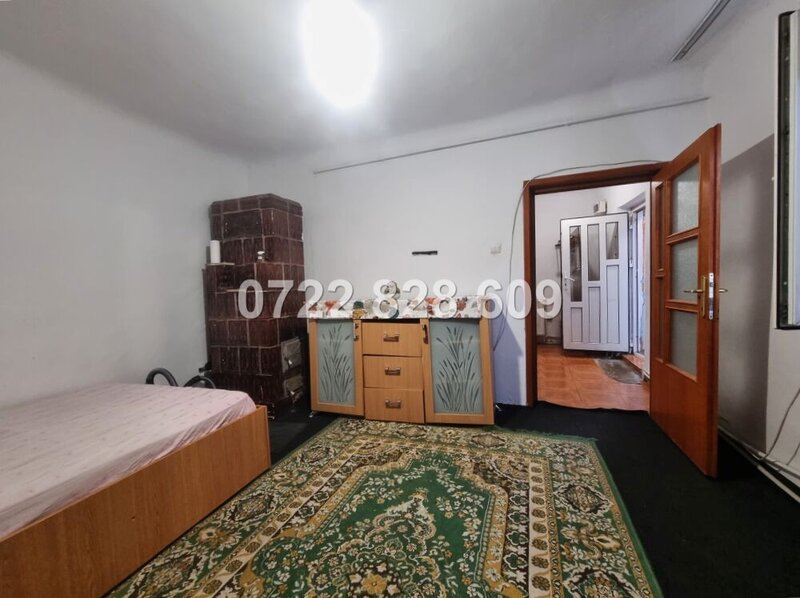 Bucuresti- Magurele, Str. Caracal, casa singur curte 2 corpuri.