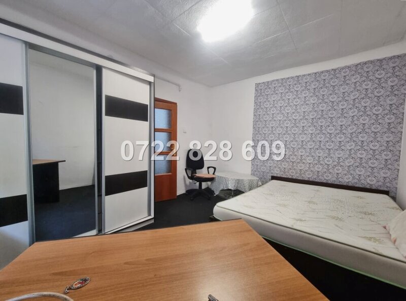 Bucuresti- Magurele, Str. Caracal, casa singur curte 2 corpuri.