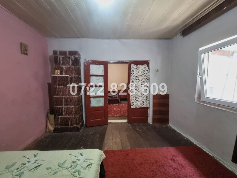 Bucuresti- Magurele, Str. Caracal, casa singur curte 2 corpuri.