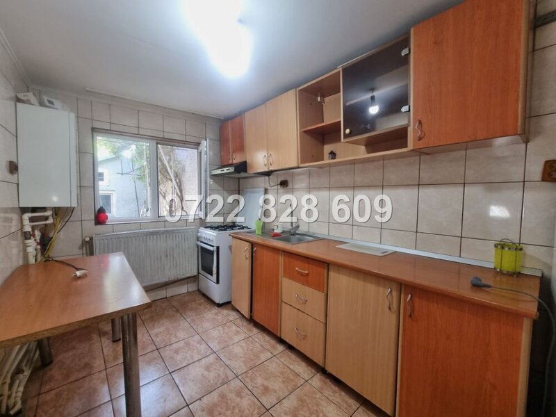 Bucuresti- Magurele, Str. Caracal, casa singur curte 2 corpuri.