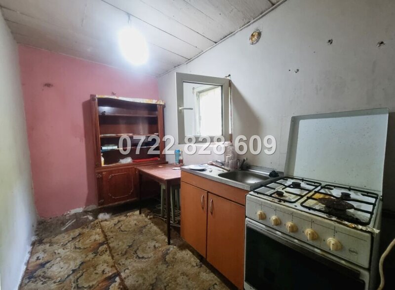 Bucuresti- Magurele, Str. Caracal, casa singur curte 2 corpuri.